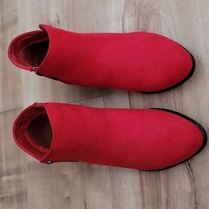Red Daisy Fuentes Booties w/ 1.75 inch heel